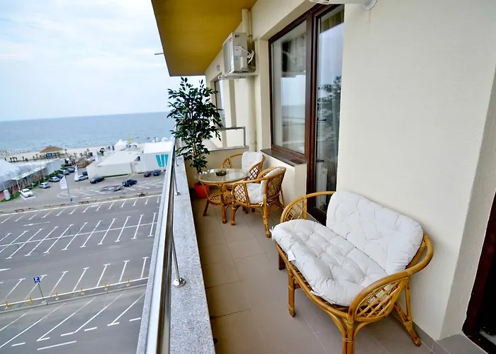 Summerland Sea View Exclusive Apartment - Mamaia